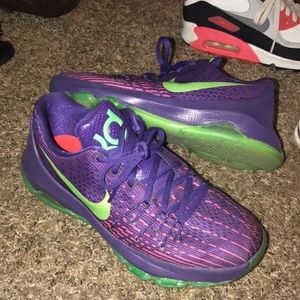 Nike KD size 6y or 7.5 women’s